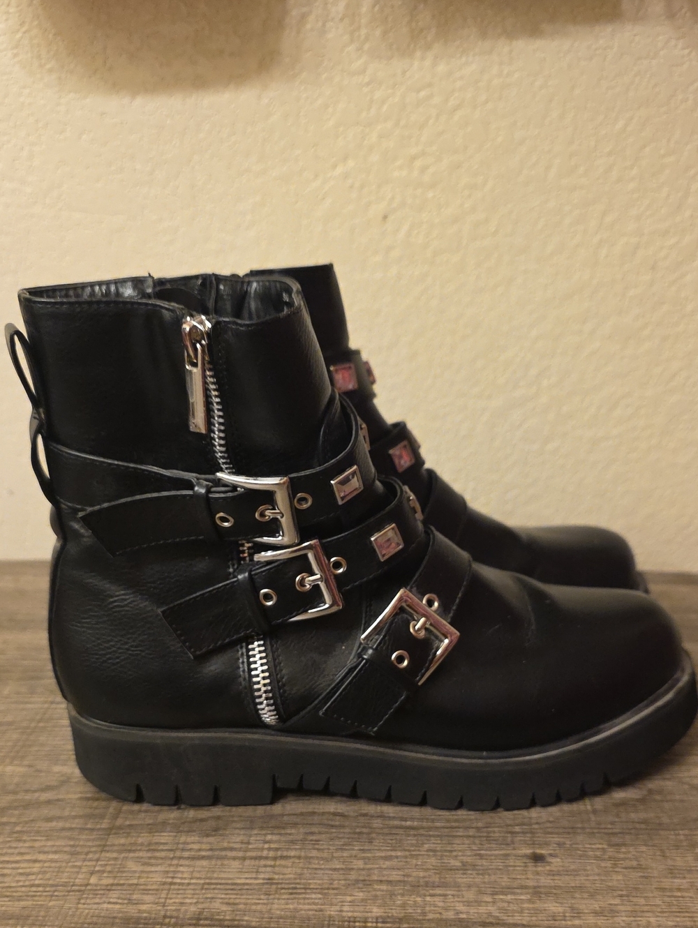 JANE AND THE SHOE Black Buckle Strap Combat Boots with Side Zip Size 8